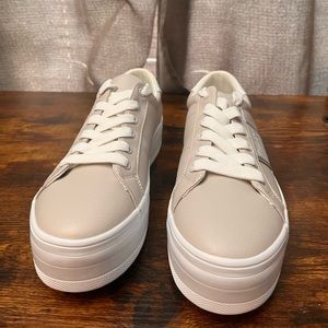 New Calvin Klein shoes size 8